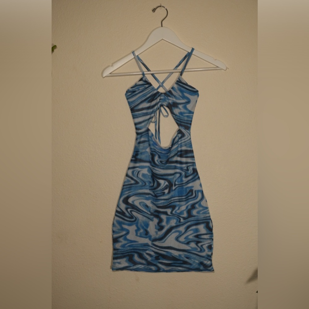 Princess Polly blue wave dress